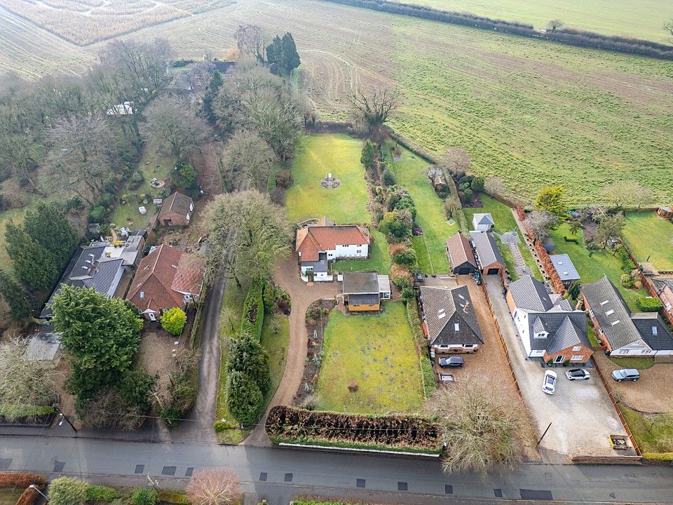 Property photo 2 of 35