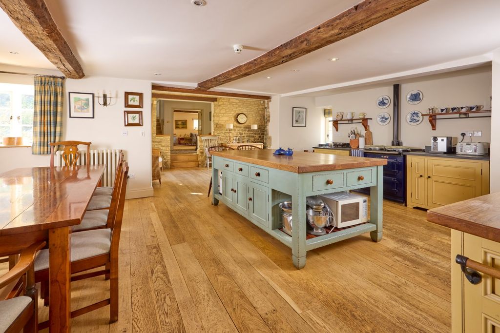 Property photo 3 of 27 Picture No. 53