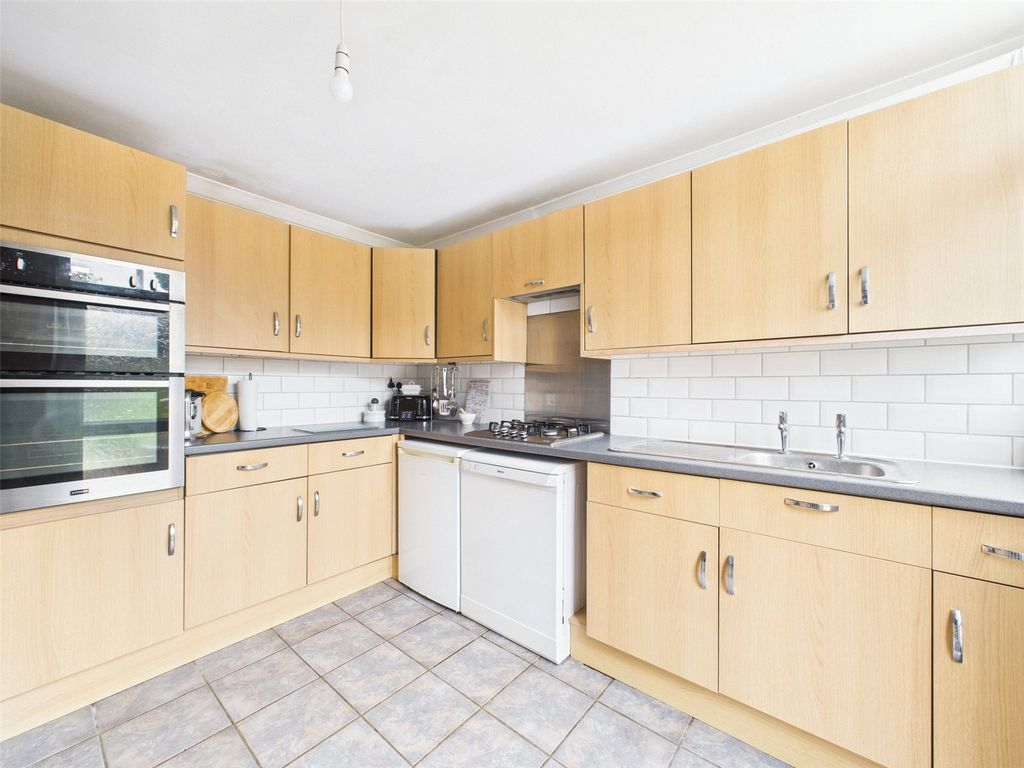 Property photo 3 of 15 Picture No. 06