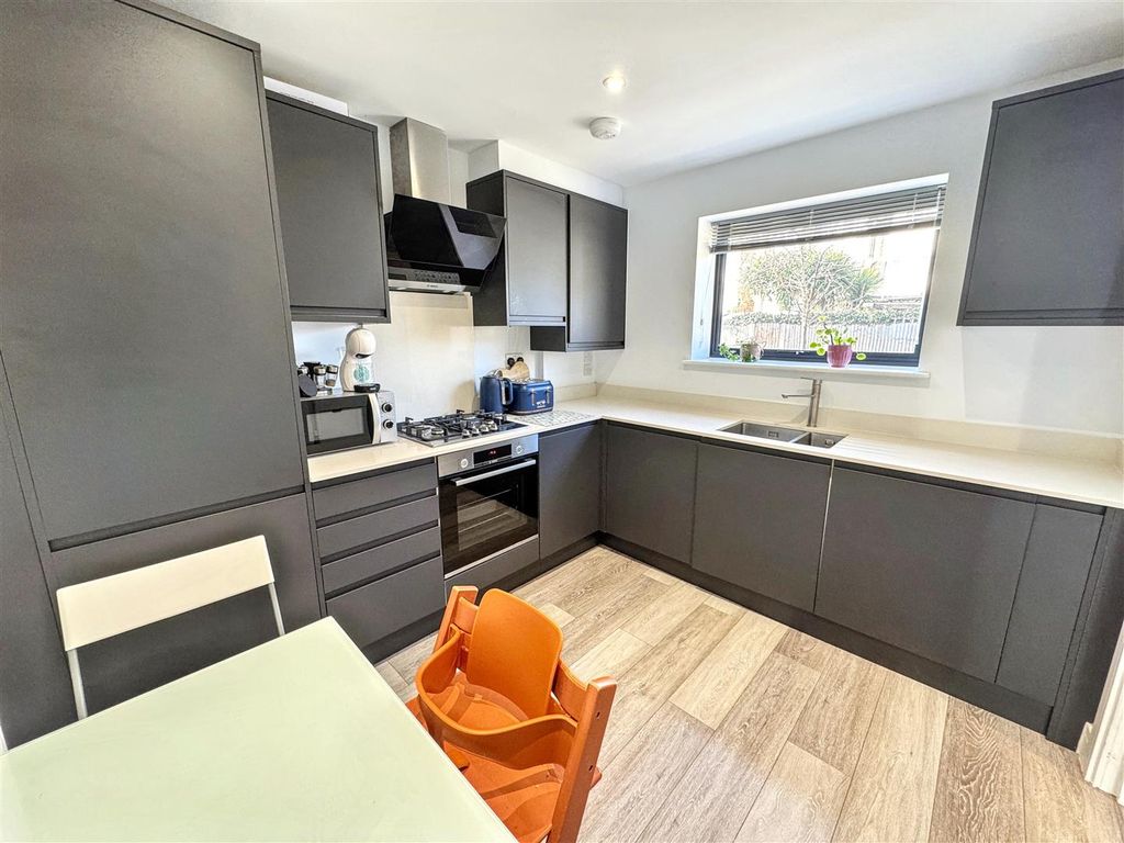 Property photo 3 of 14 Kitchen/Diner