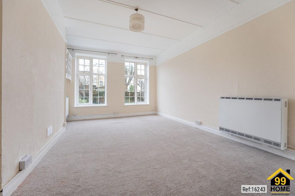 Property photo 2 of 13 Photo 1