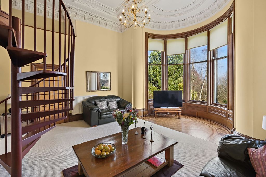 Property photo 3 of 27