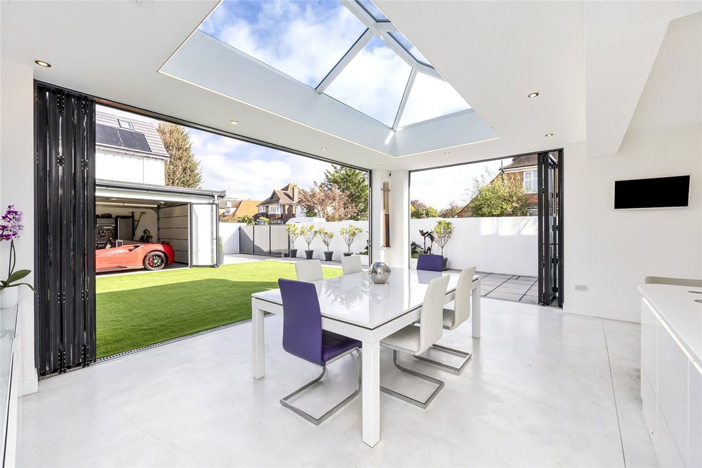 Property photo 3 of 17 Picture No. 16