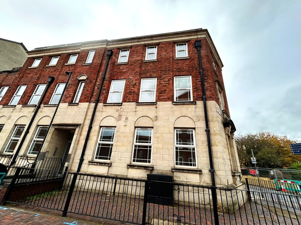 Property photo 1 of 9