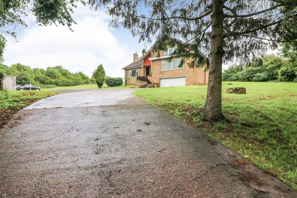 Additional image 36 of 6 bed detached house for saleSt. Barnabas Road, Barnetby DN38