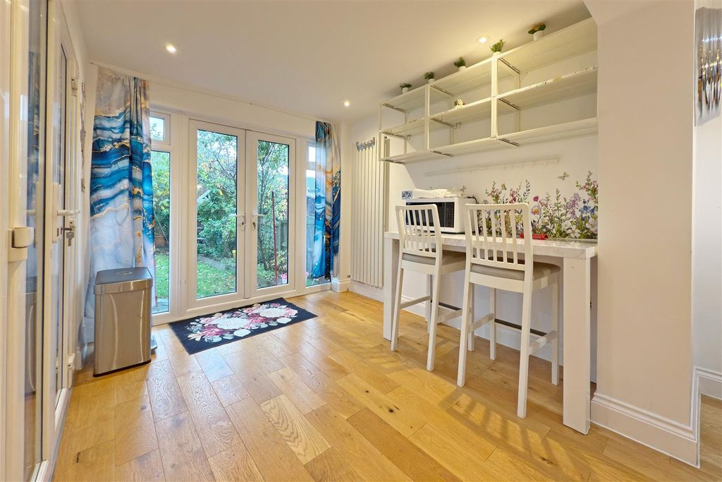 Property photo 3 of 18 Img_6142.Jpg