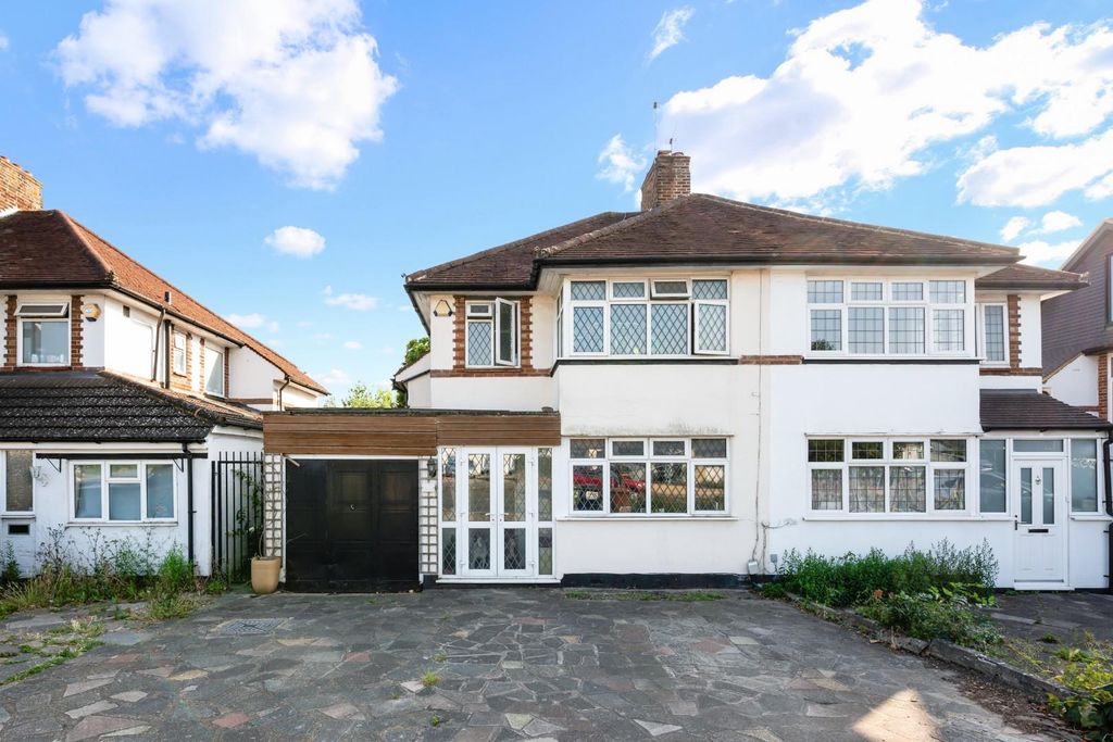 Property photo 1 of 14 Kingston Road
