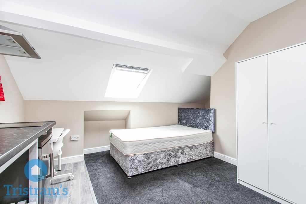 Property photo 1 of 7 Img_6010