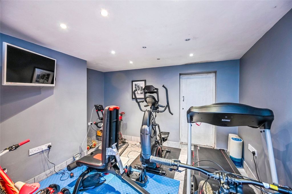 Additional image 11 of 7 bed country house for saleChurch End, Hale Village, Liverpool, Cheshire L24