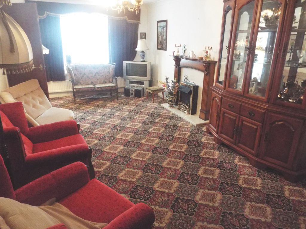 Property photo 3 of 16