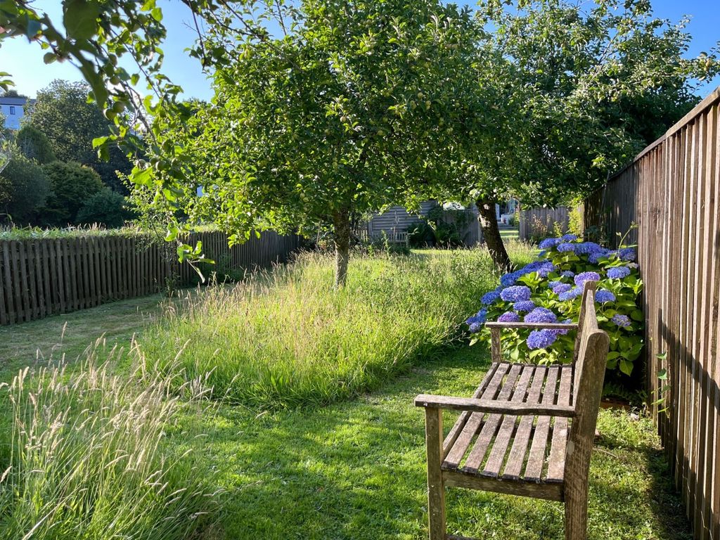 Property photo 2 of 24 Leat1