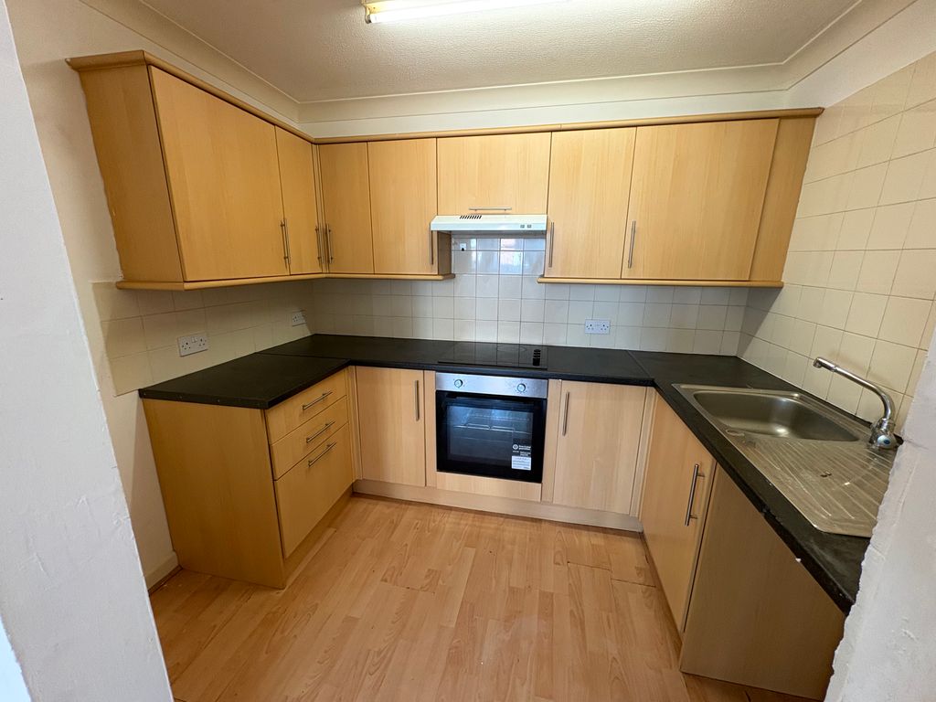 Property photo 3 of 5