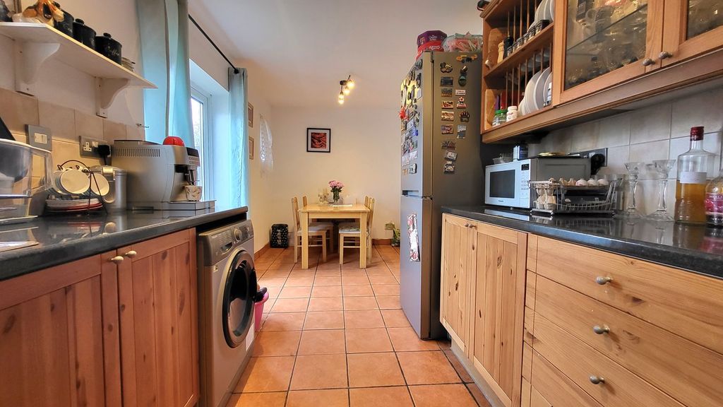 Property photo 3 of 15