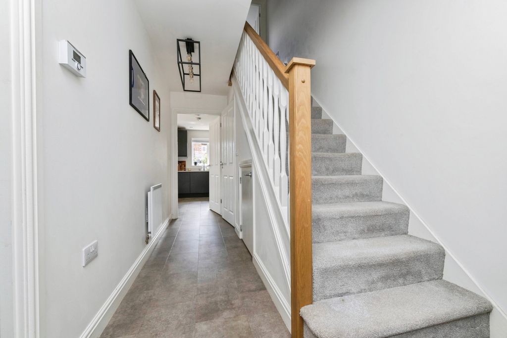 Property photo 3 of 15 Pbox-Img.Jpg