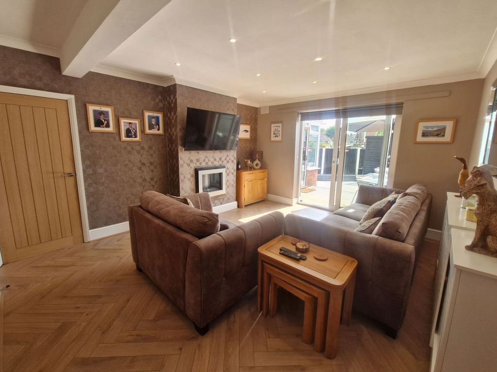 Property photo 2 of 24