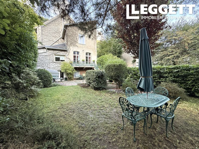 Property photo 1 of 10