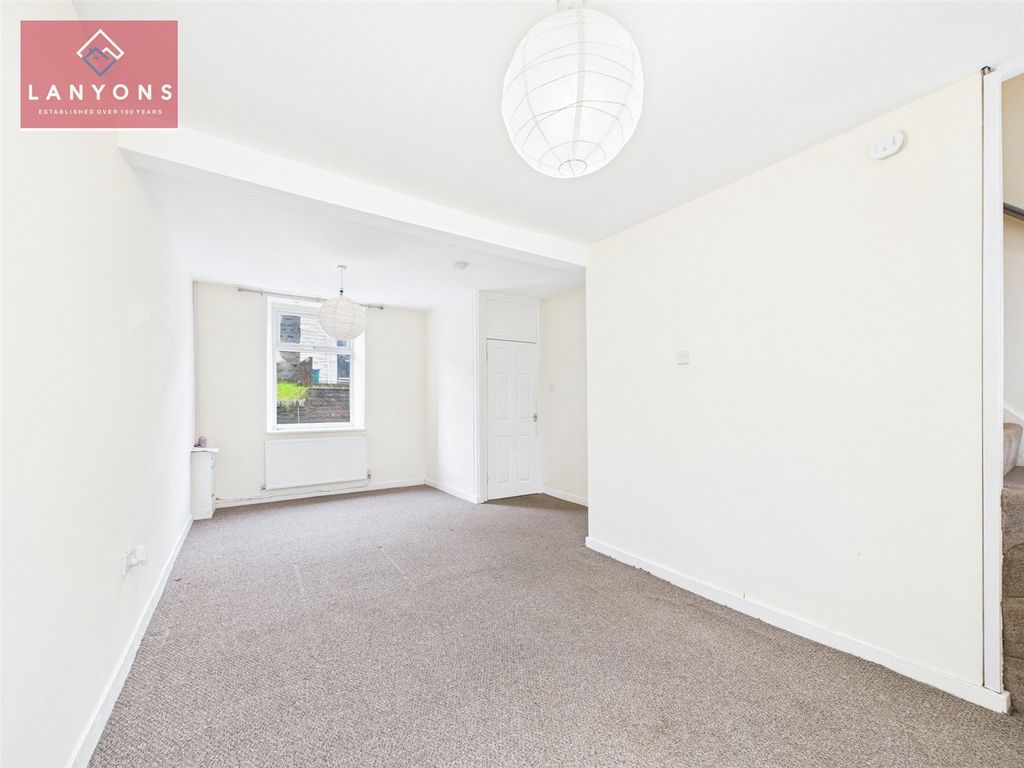 Property photo 3 of 12 Picture No. 03