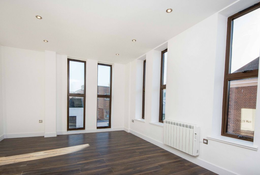 Property photo 3 of 12