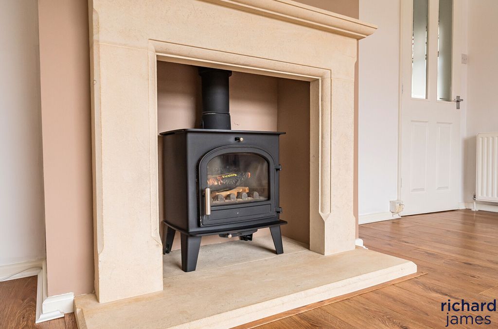 Property photo 3 of 16 92328d93dc9844Bfbea470458Ffa3Ff4