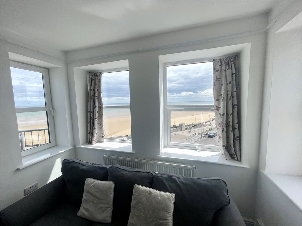 Additional image 6 of 2 bed flat for saleSouth Marine Drive, Bridlington, East Yorkshire YO15