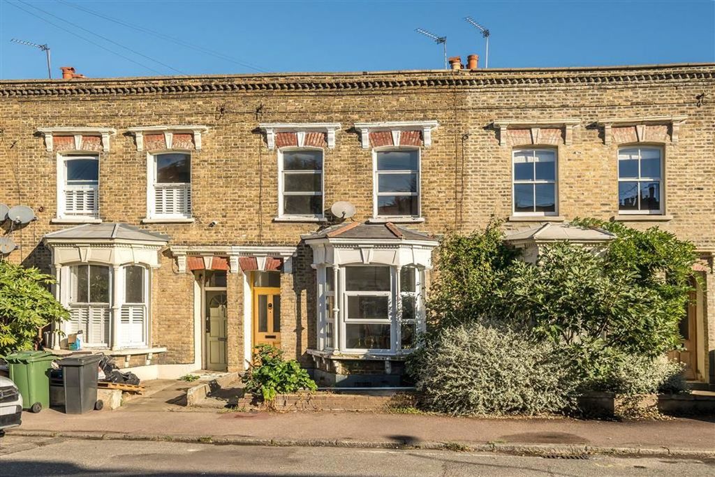 Property photo 1 of 4