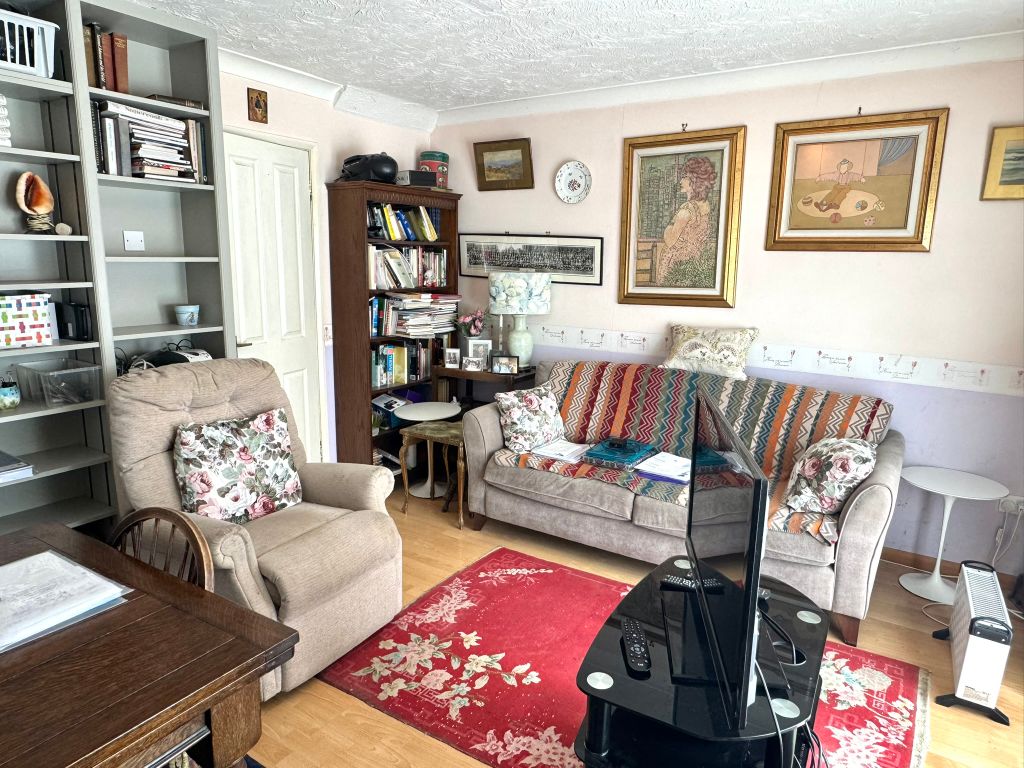 Property photo 3 of 10 Sitting Room