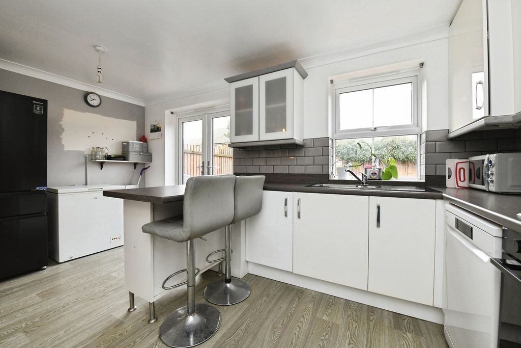 Property photo 3 of 17 Pbox-Img.Jpg