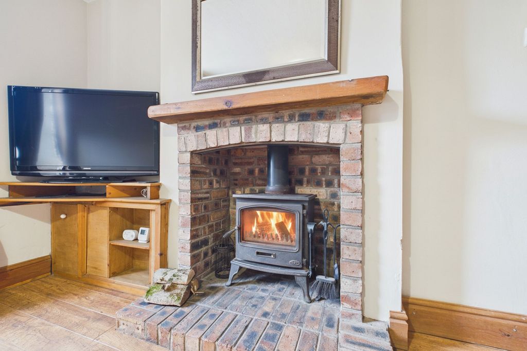 Property photo 3 of 16