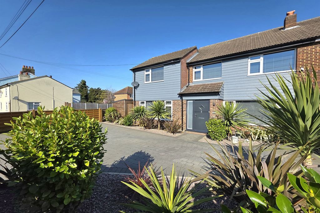 Property photo 1 of 25 (Main)