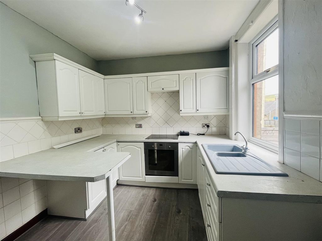 Property photo 2 of 10 C332A077-16C1-4D22-B4Df-31B775539Fe6.Jpeg