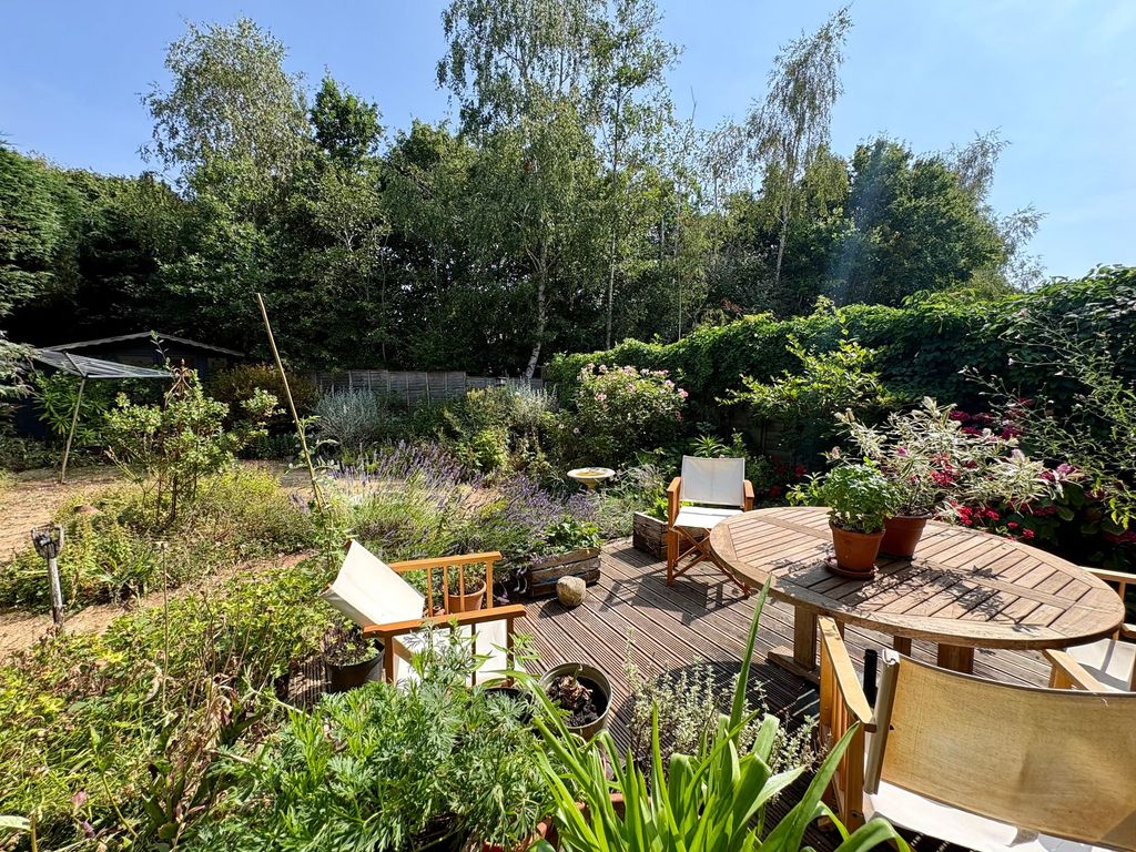 Property photo 2 of 36