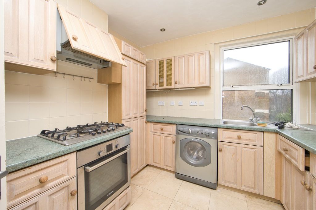 Property photo 3 of 7 Picture 3