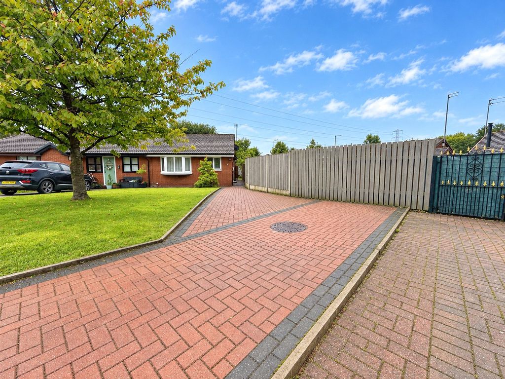 Property photo 1 of 15 Picture No. 24