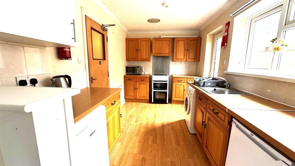 Property photo 2 of 14 Kitchen.Jpg