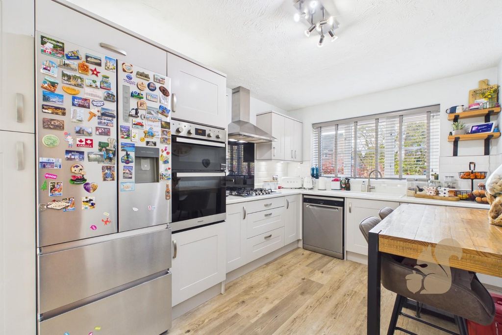 Property photo 3 of 31 Cam01659G0-Pr0779-Still018.Jpg