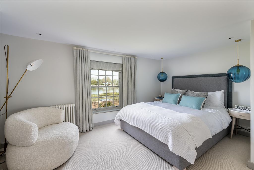 Additional image 20 of 7 bed detached house for saleShore Road, Bosham, Chichester, West Sussex PO18.