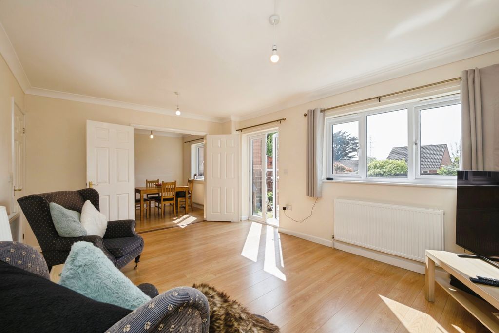 Property photo 2 of 15