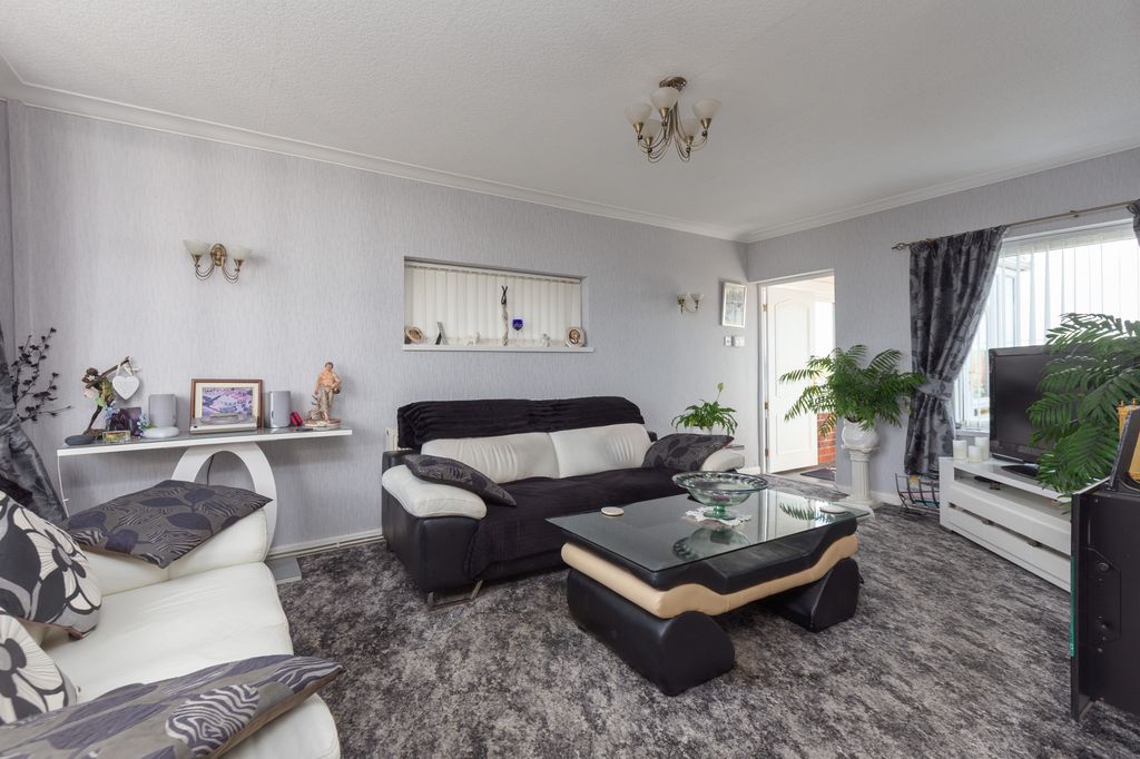 Additional image 4 of 2 bed bungalow for salePrinces Way, Fleetwood FY7