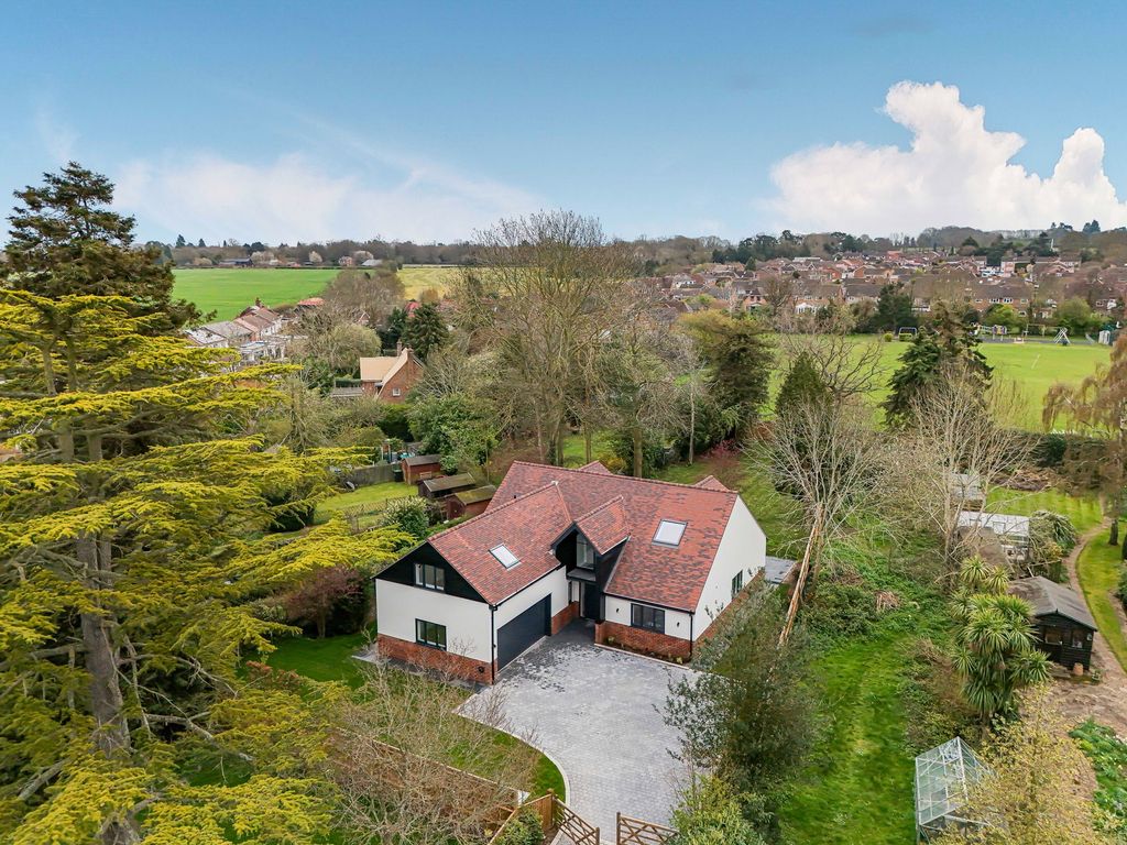 Property photo 3 of 52