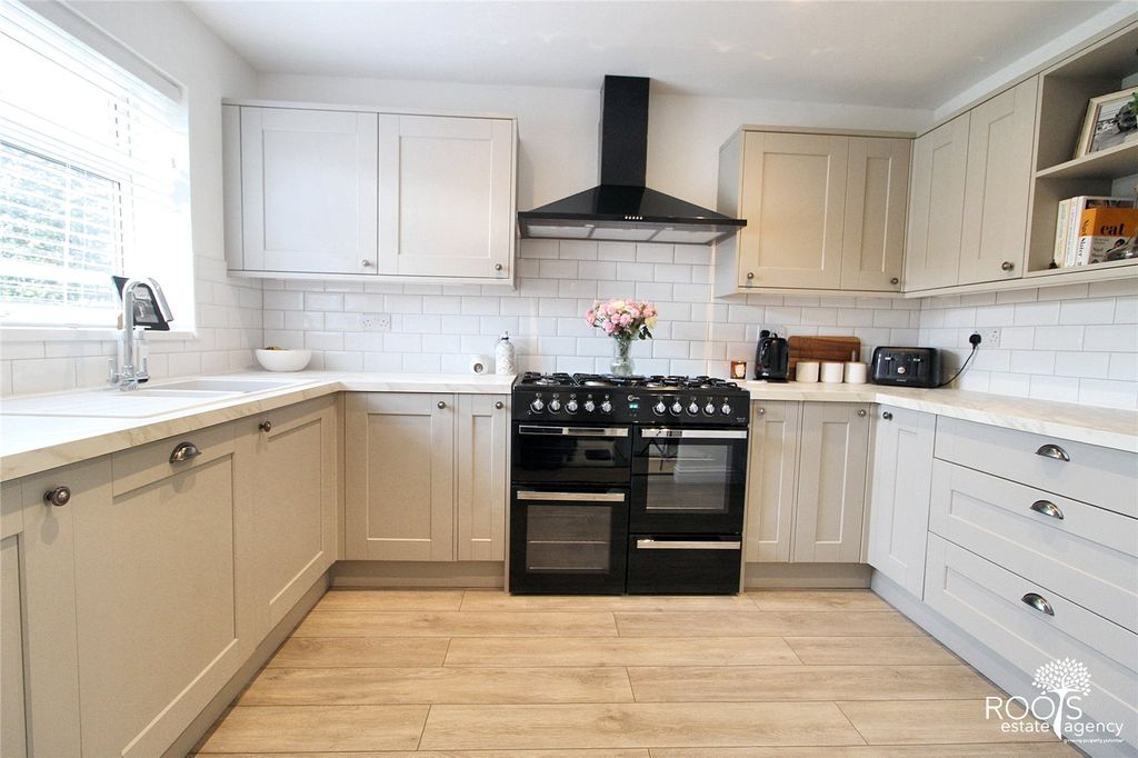 Property photo 2 of 14 Picture No. 07