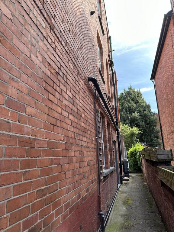 Property photo 3 of 23