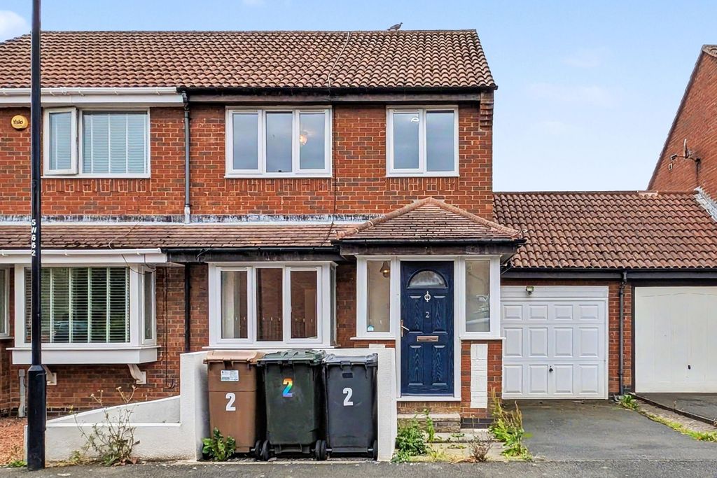 Property photo 1 of 16 2 Woodcroft Close, Annitsford, Northumberland, Ne23 7Uf