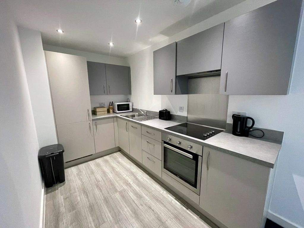 Property photo 2 of 8 Kitchen