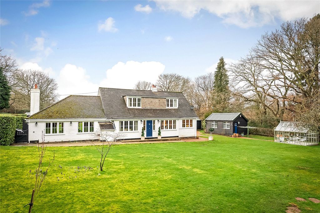 Property photo 2 of 35 House. Partnership