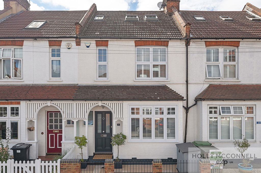 Property photo 1 of 17
