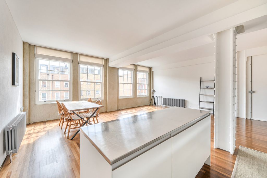 Property photo 2 of 15 Kitchen