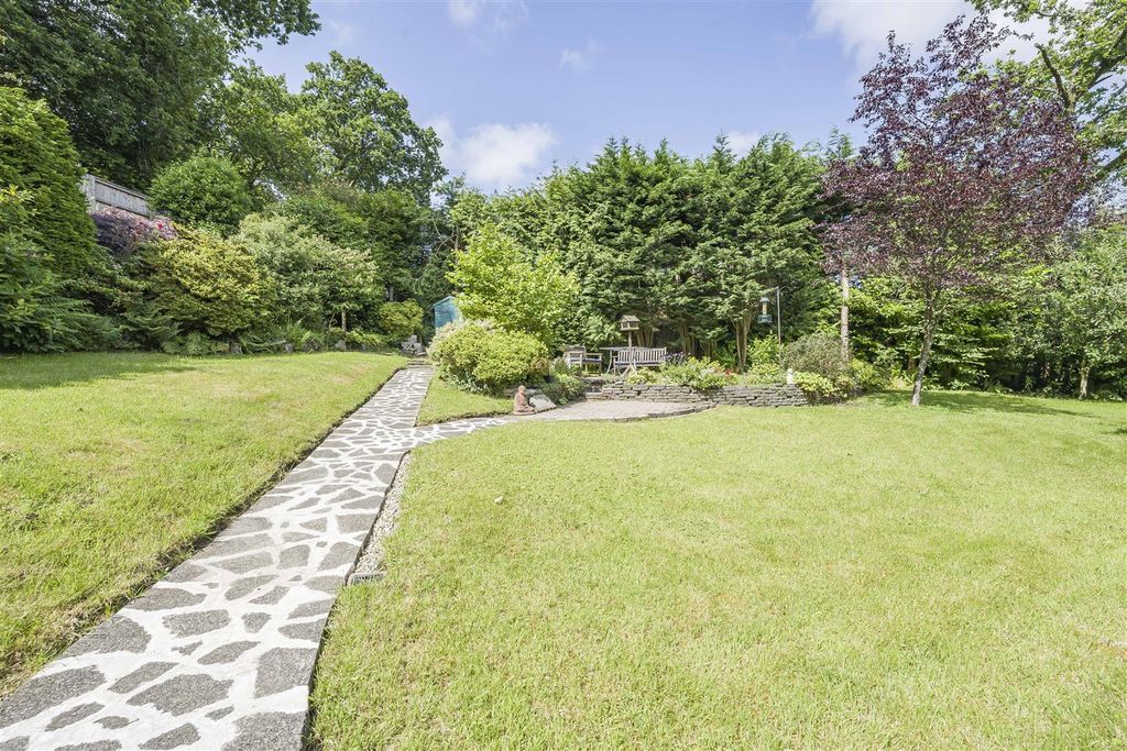 Property photo 3 of 26