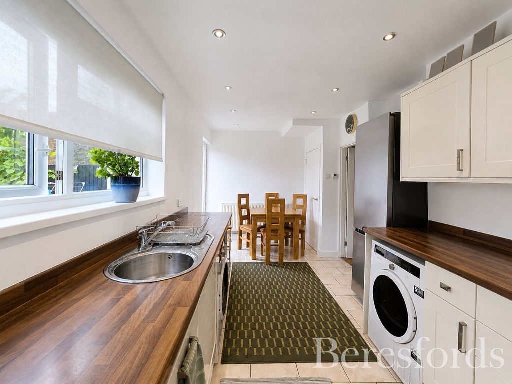 Property photo 3 of 23 Picture No. 06