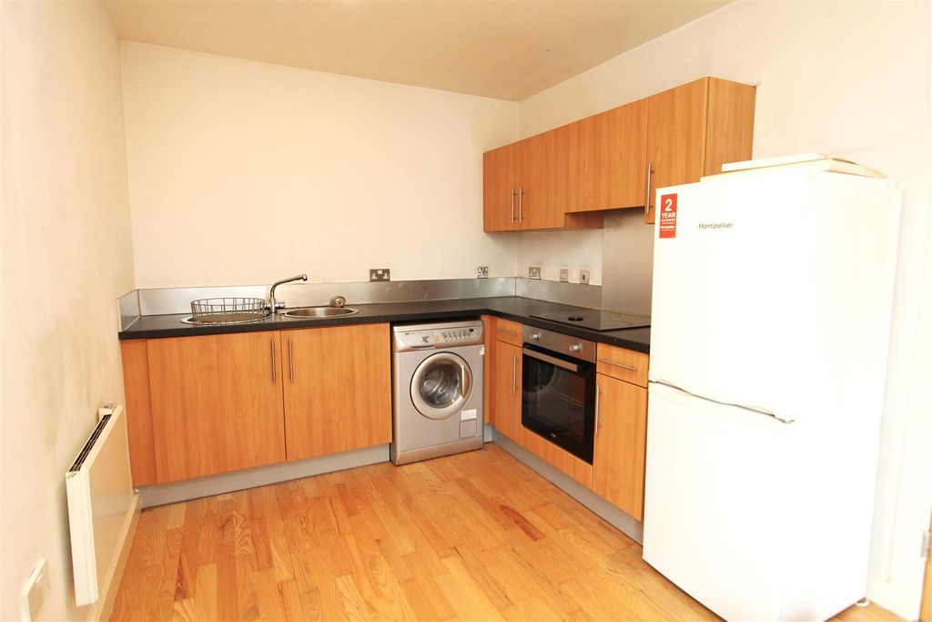 Property photo 3 of 7 Kitchen.Jpg