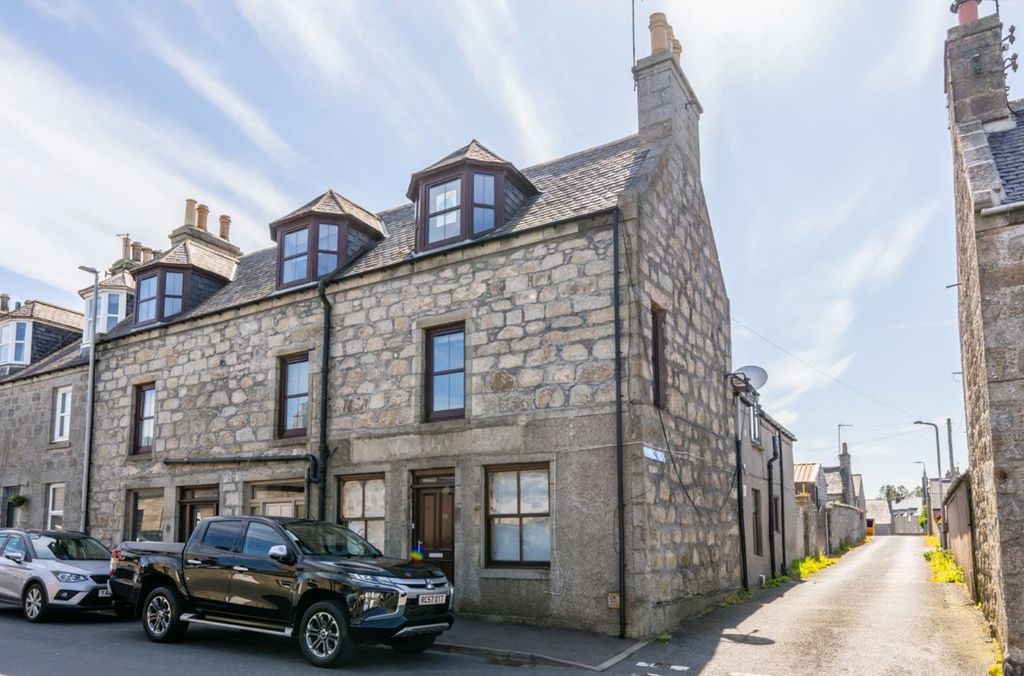 Property photo 1 of 18 1